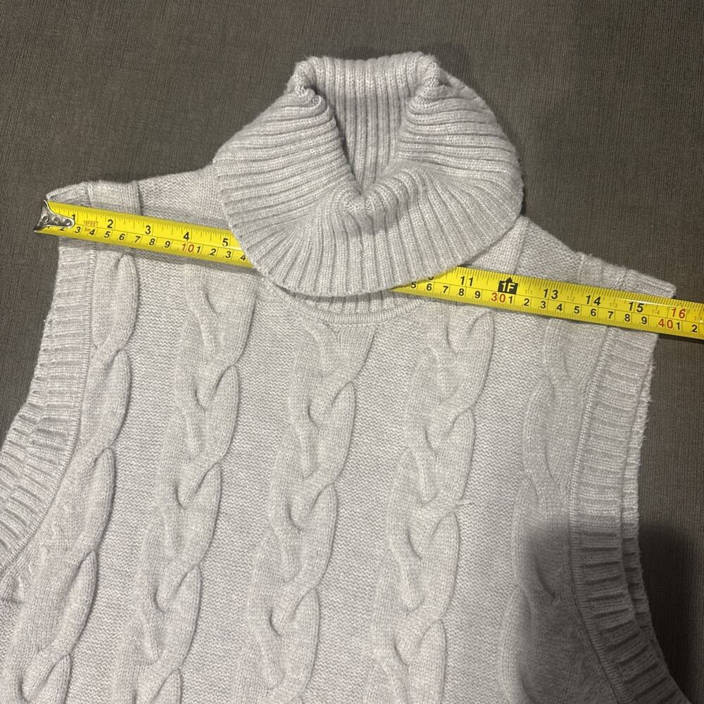 House of Harlow 1960 Gray Cable Knit Soft Turtleneck Sweater Vest - Size Small - Picture 10 of 11
